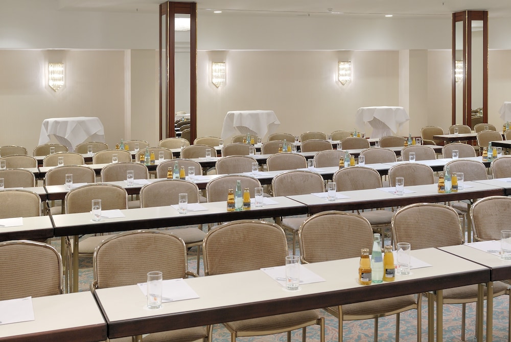 Radisson Blu Hotel Cottbus 63/67