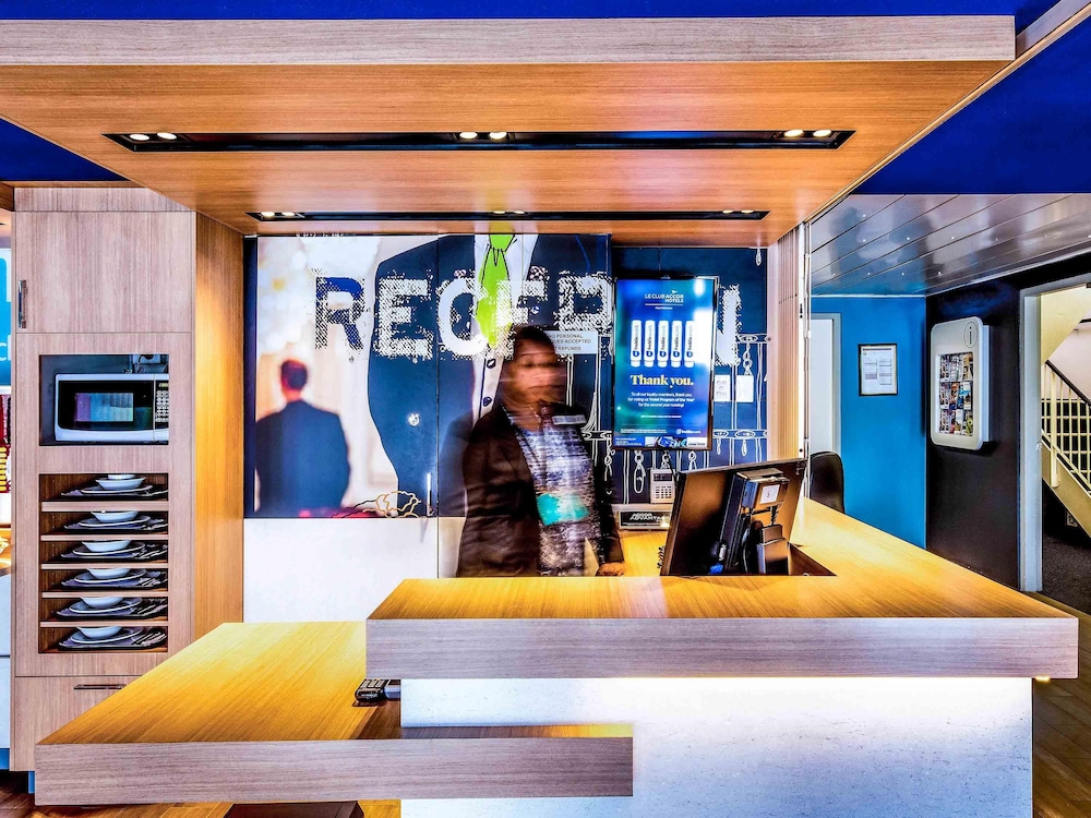 Ibis Budget Dandenong 6/65