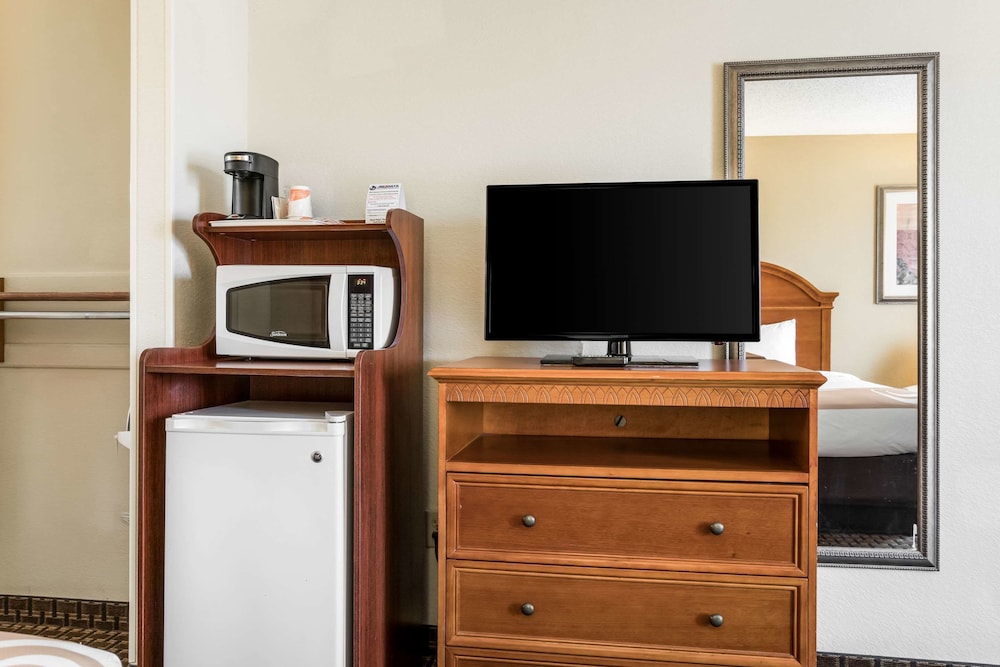 Quality Inn Battleboro - Rocky Mount 33/38