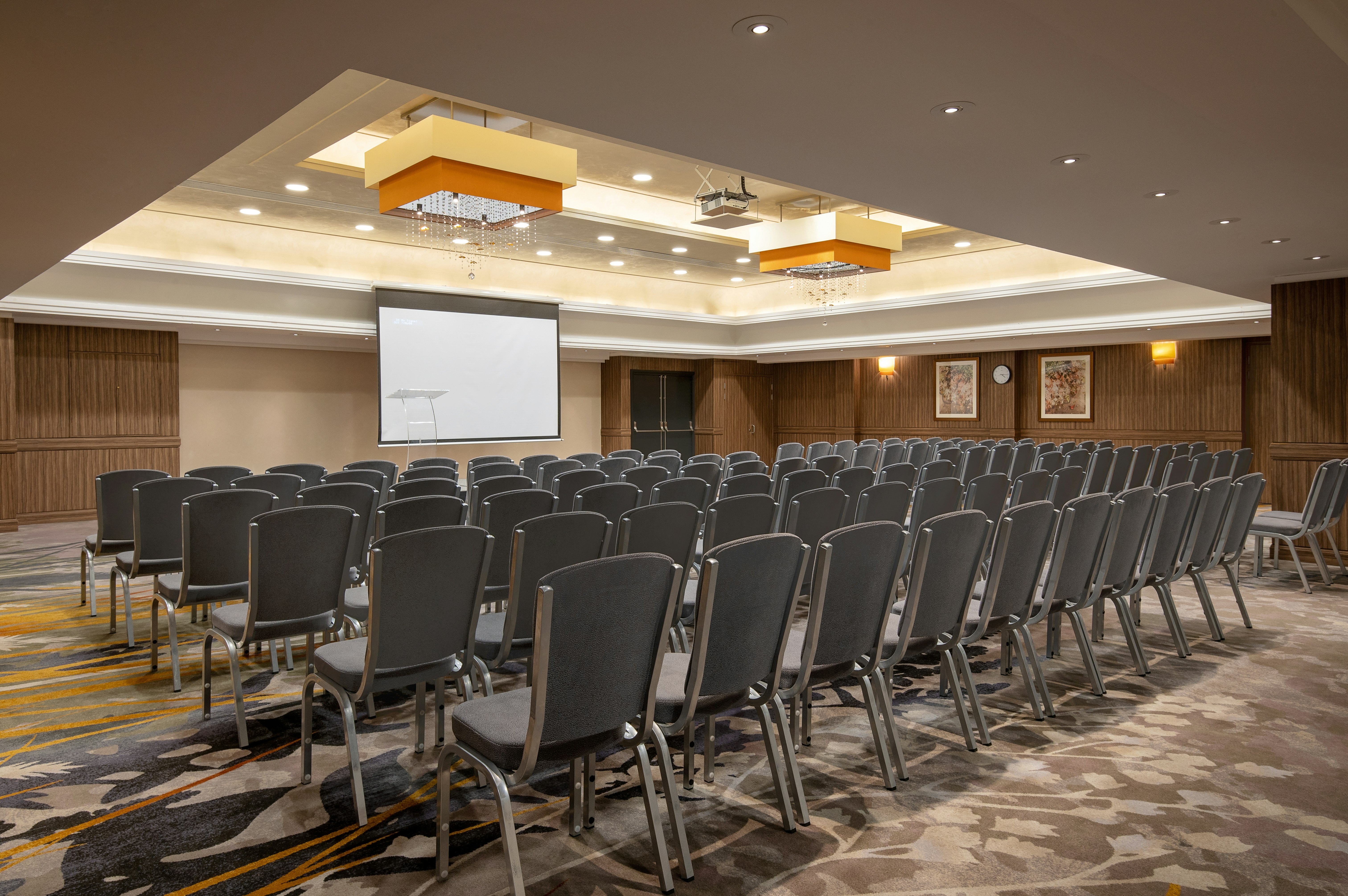 Hilton London Kensington 65/80