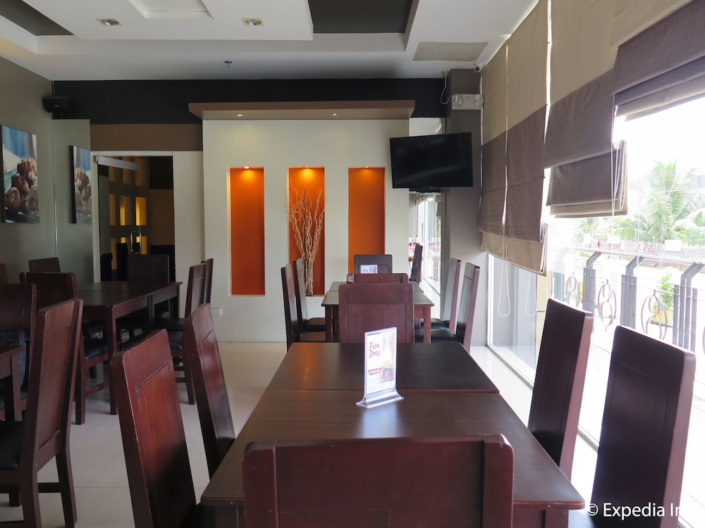 Big 8 Corporate Hotel 52/64