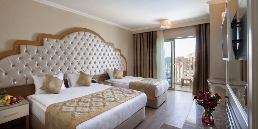 Oz Side Premium Hotel 15/95
