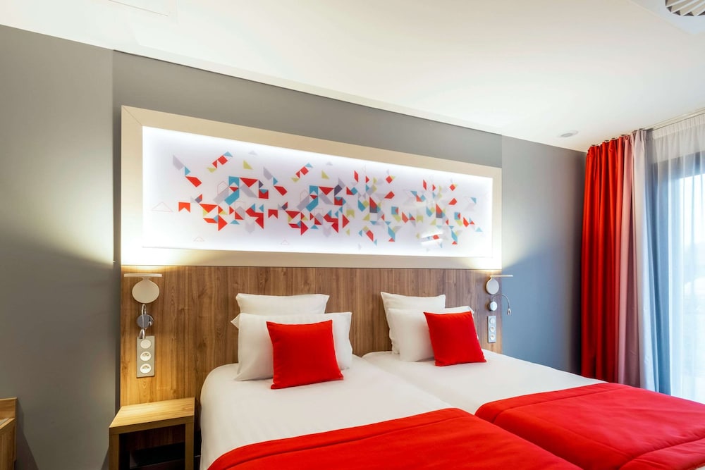 Brit Hotel Figeac 10/52