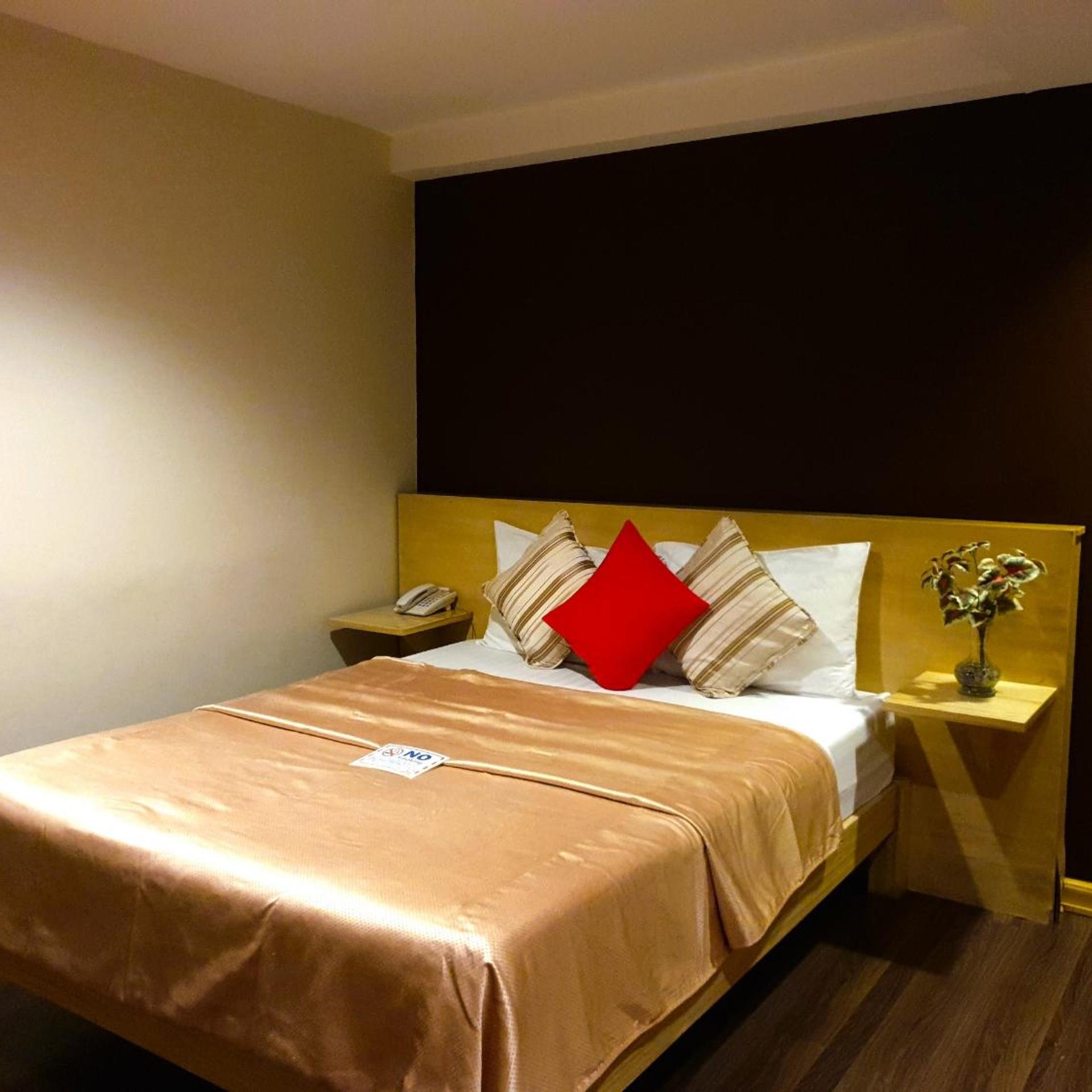 STANDARD, DOUBLE BED