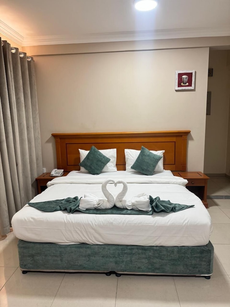 1 BEDROOM, APARTMENT