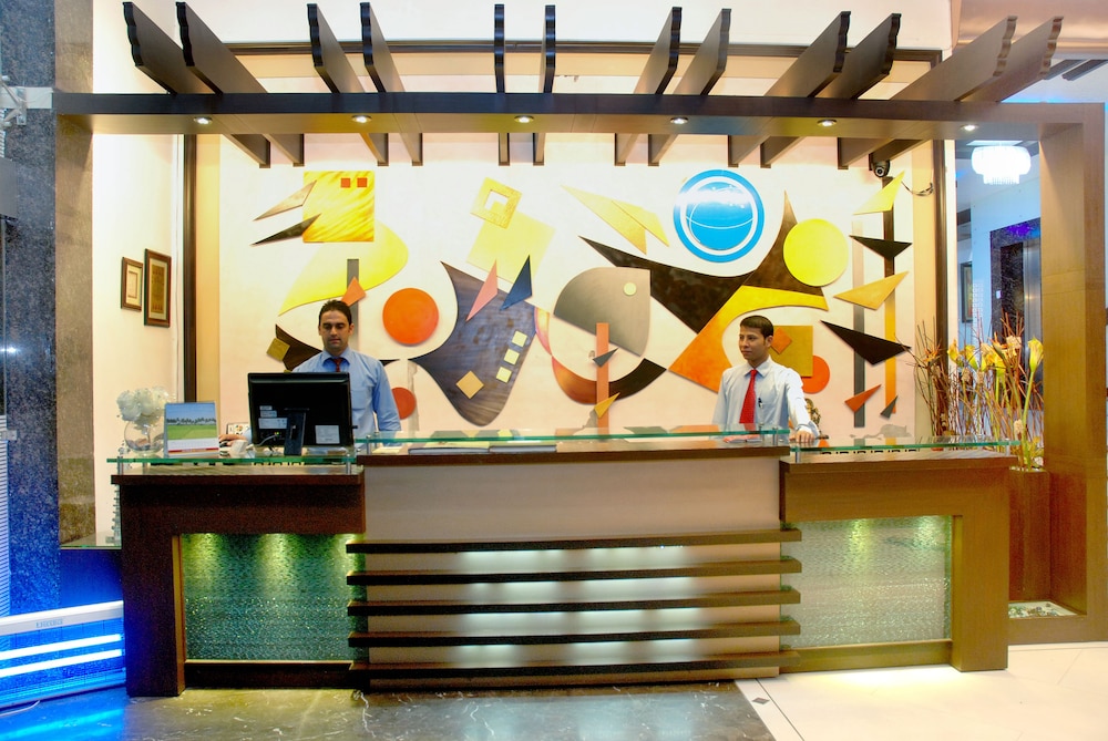 Hotel Orbit 8/52