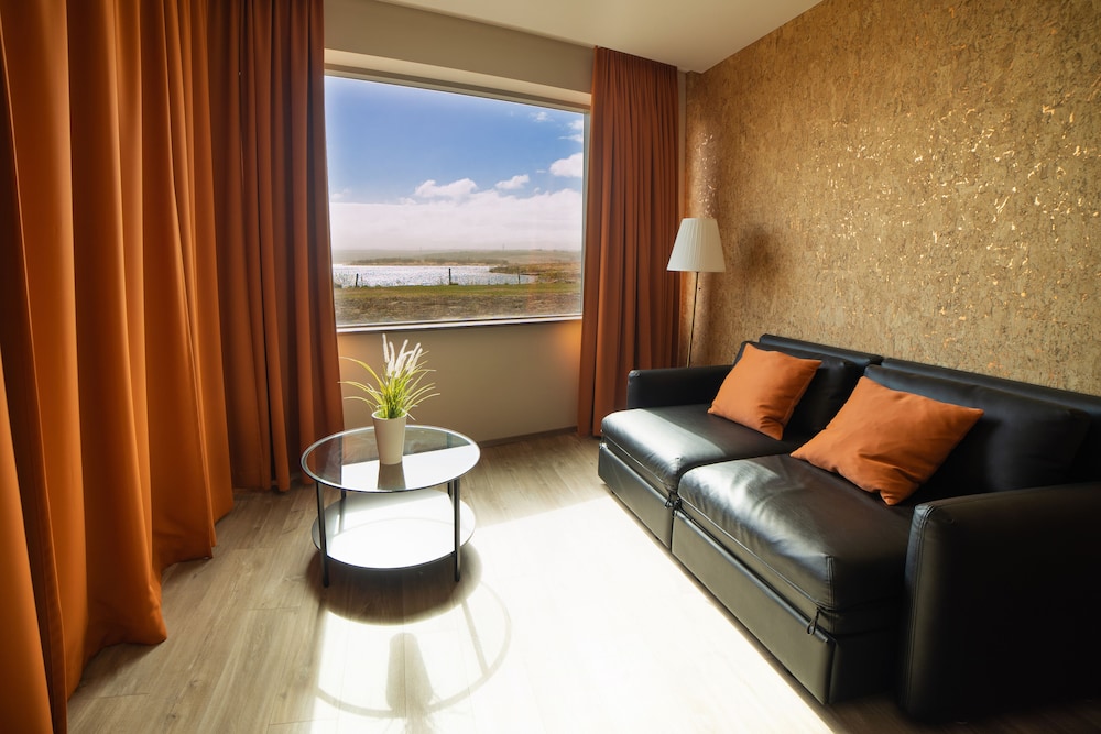 HOTEL KRIUNES 56/83