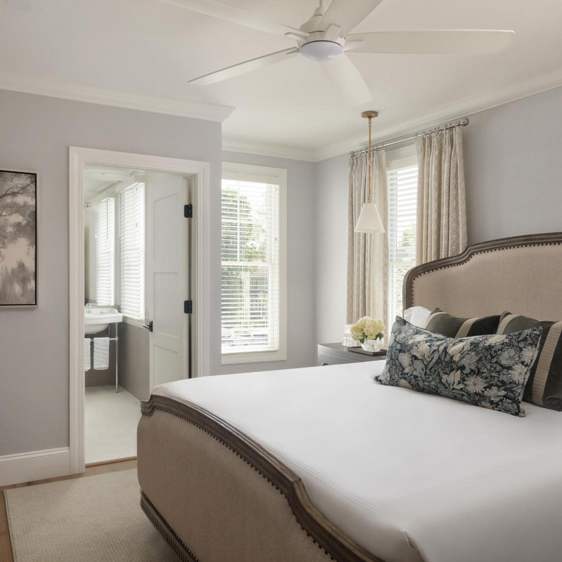 1313 West - Luxury Boutique Hotel 7/34