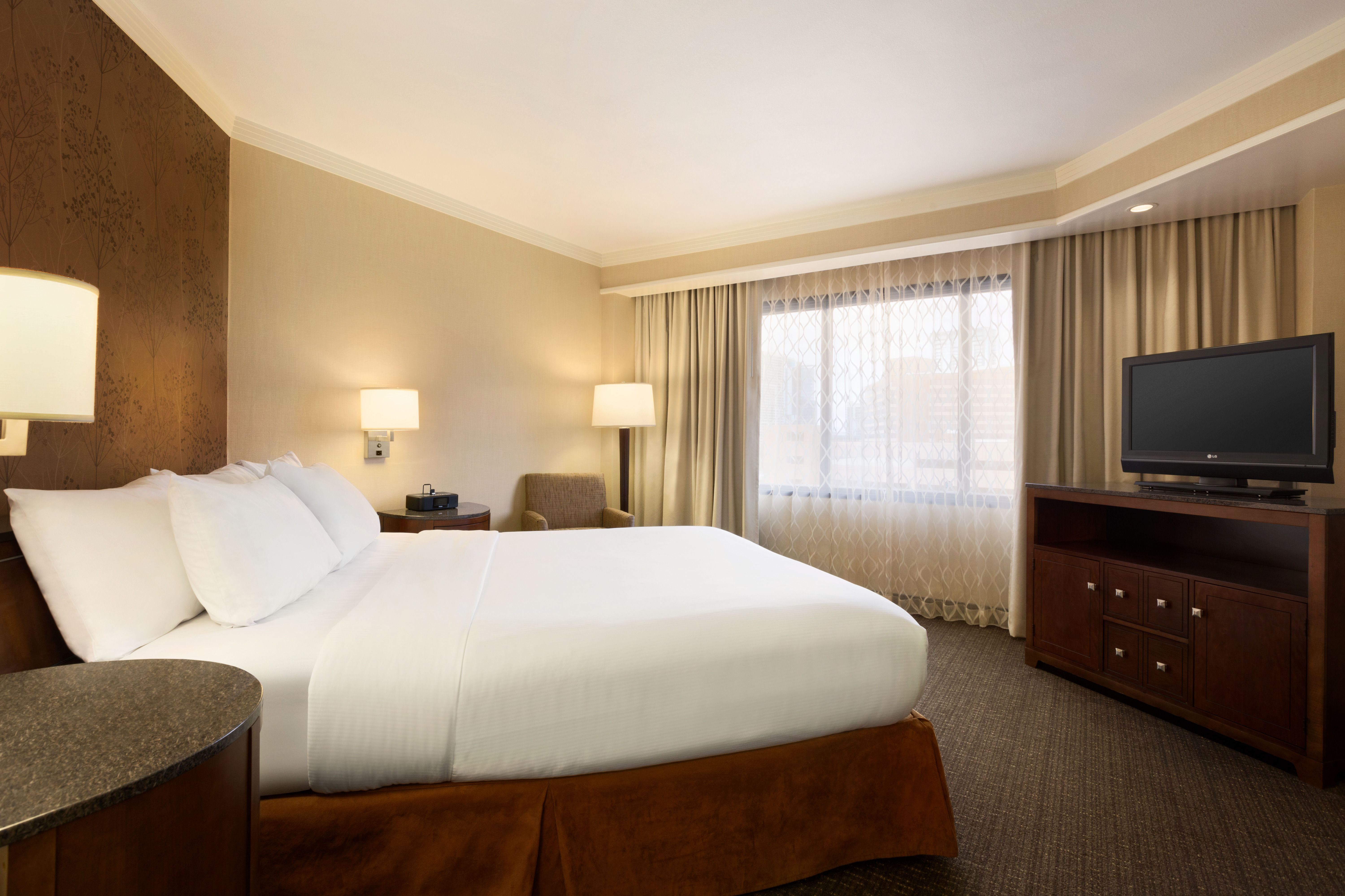 2 Bedrooms, Premium, Suite