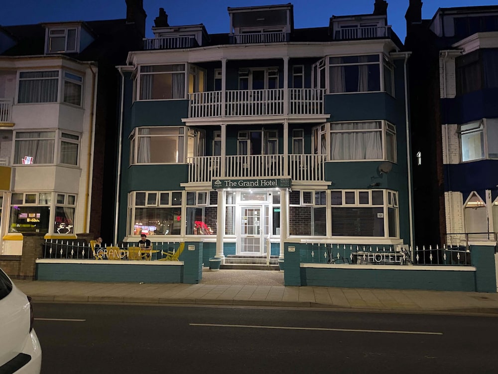 The Grand Hotel 6/50