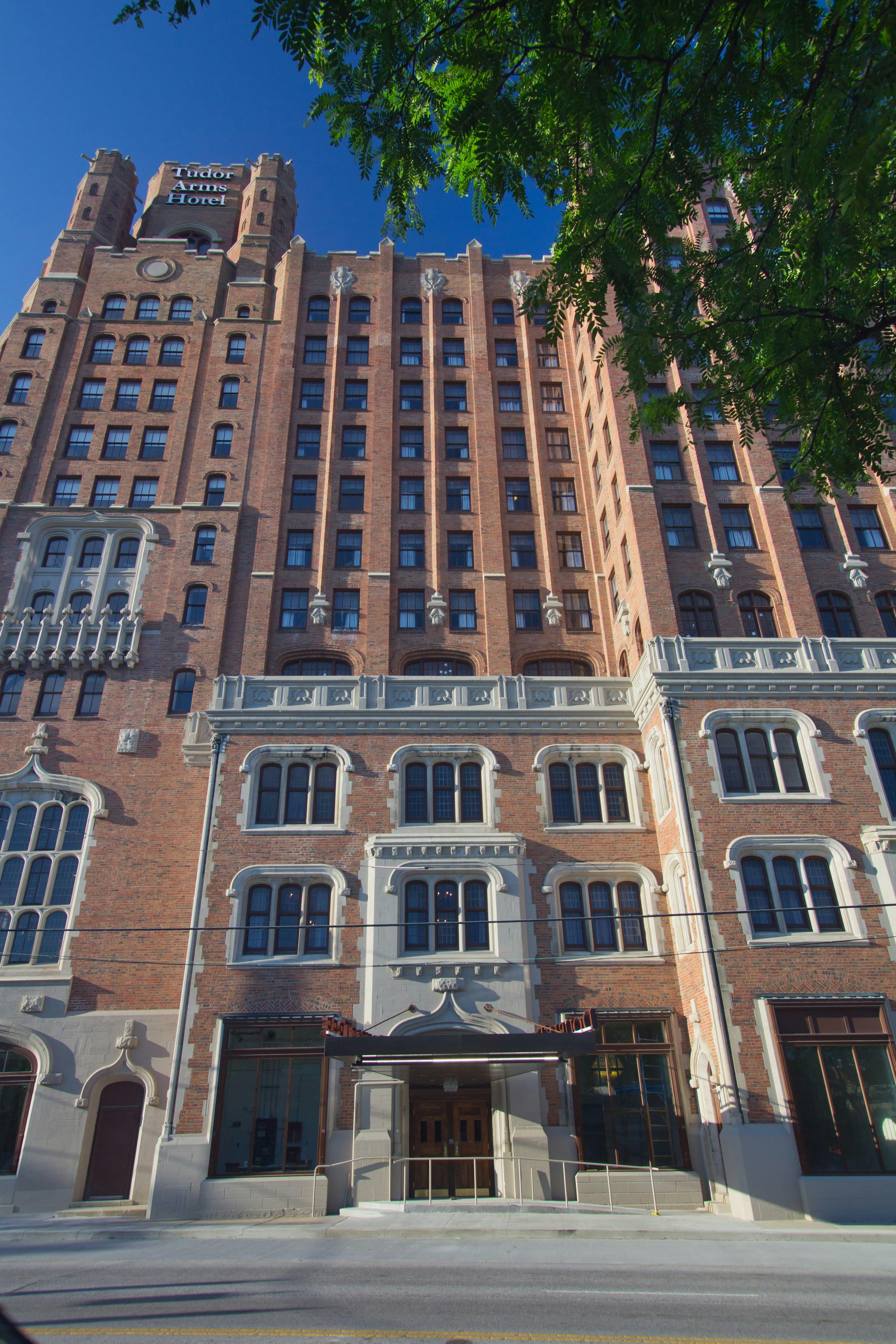 The Tudor Arms Hotel Cleveland - a DoubleTree by Hilton