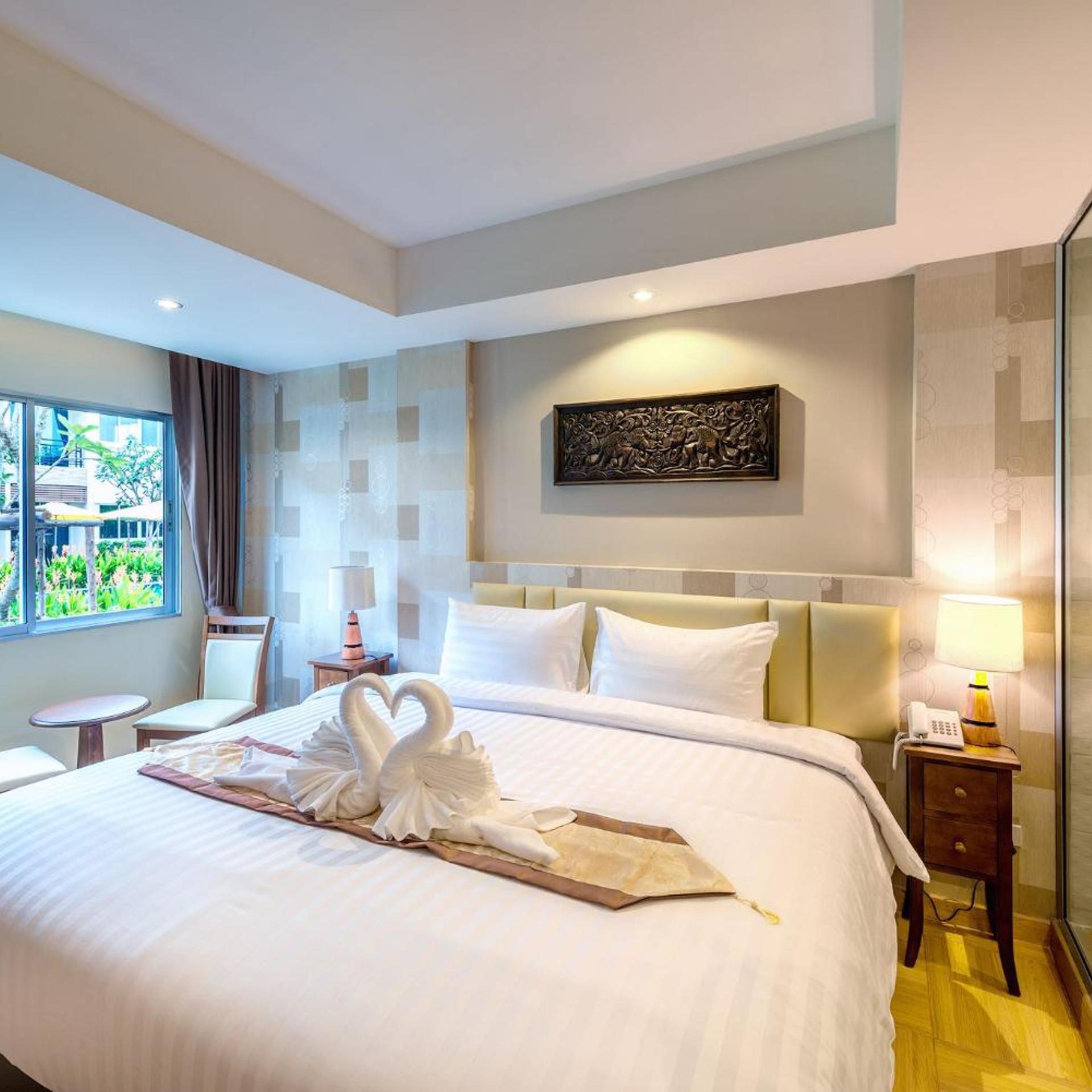 Premier, Double Bed, Pool Access