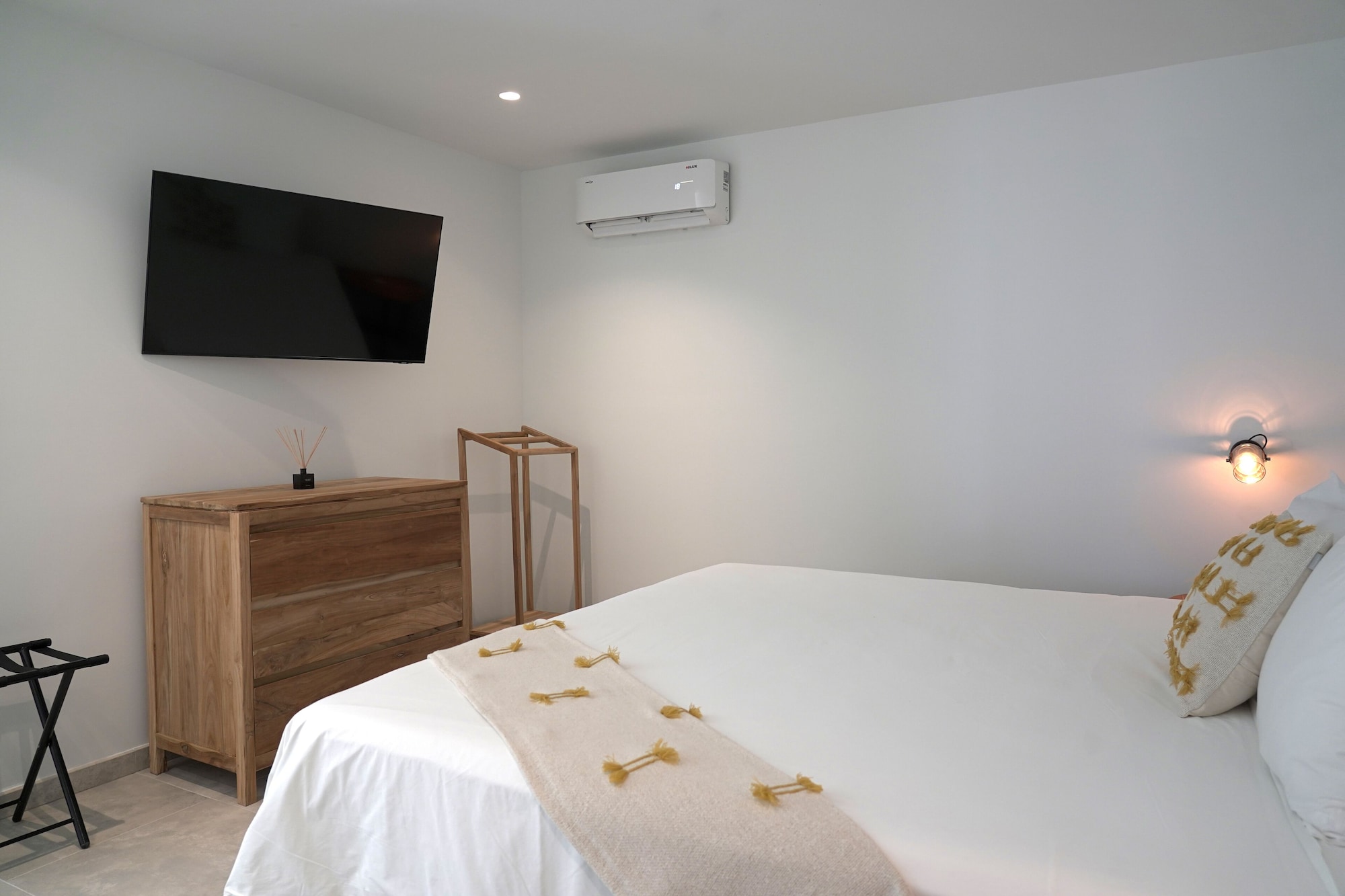 1 BEDROOM, PREMIUM, APARTMENT, POOL VIEW, KITCHEN