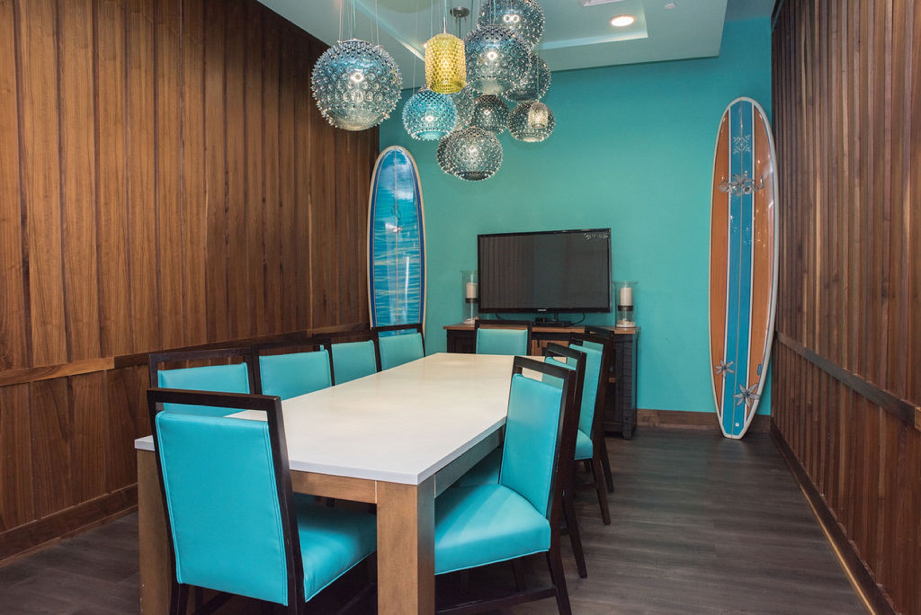 Holiday Inn Resort Pensacola Beach 57/78