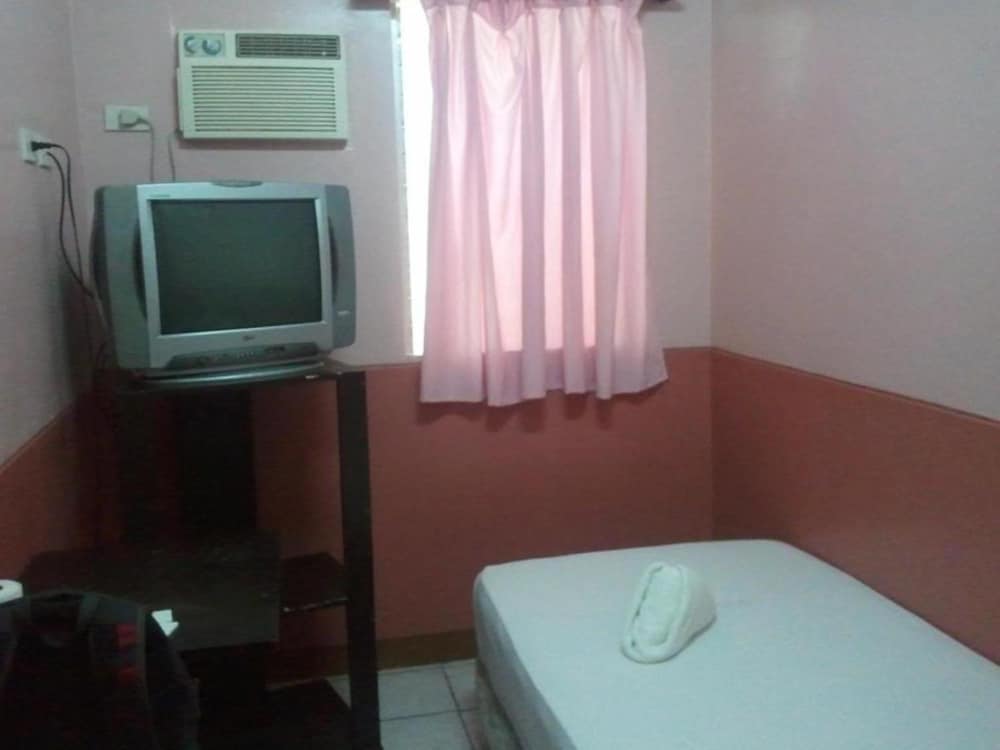 Gv Hotel Camiguin 33/34