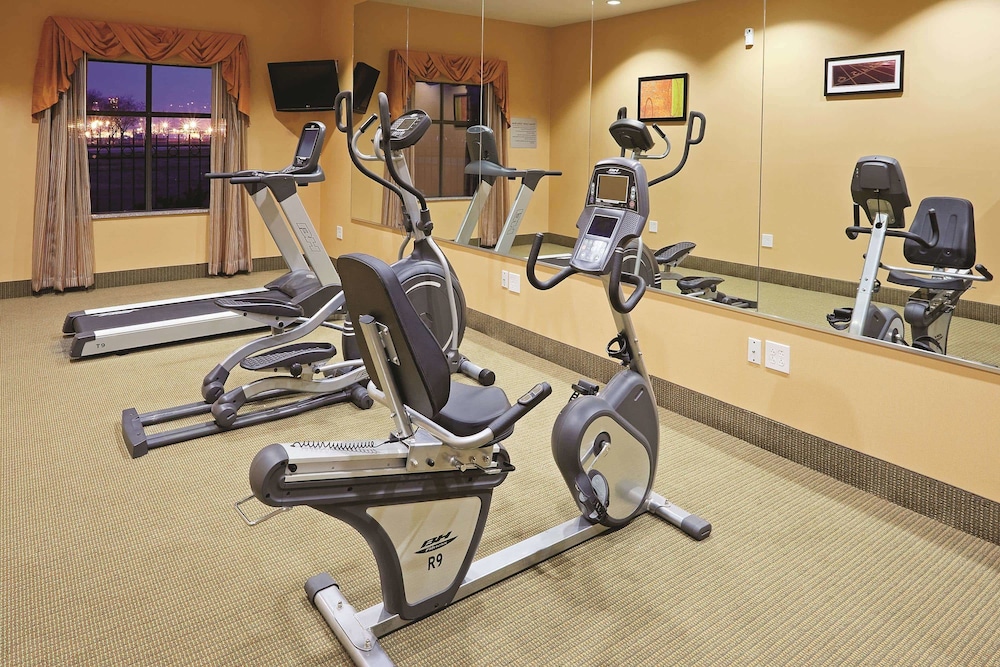 La Quinta Inn & Suites by Wyndham Pasadena North 14/30
