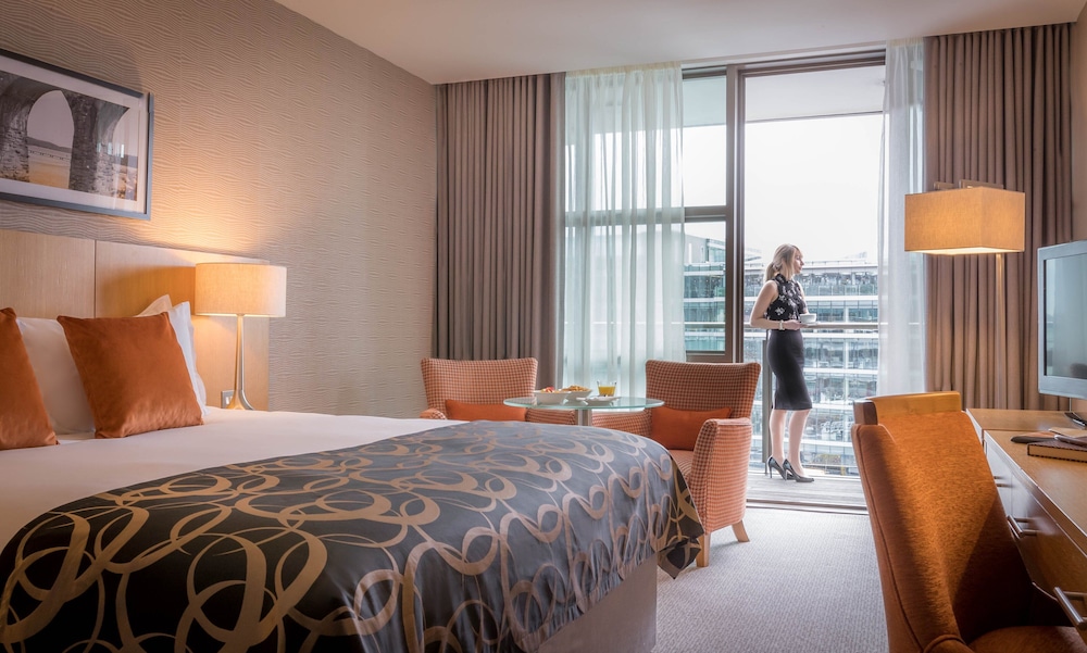 ROOM, DOUBLE BED, RIVER VIEW, BALCONY
