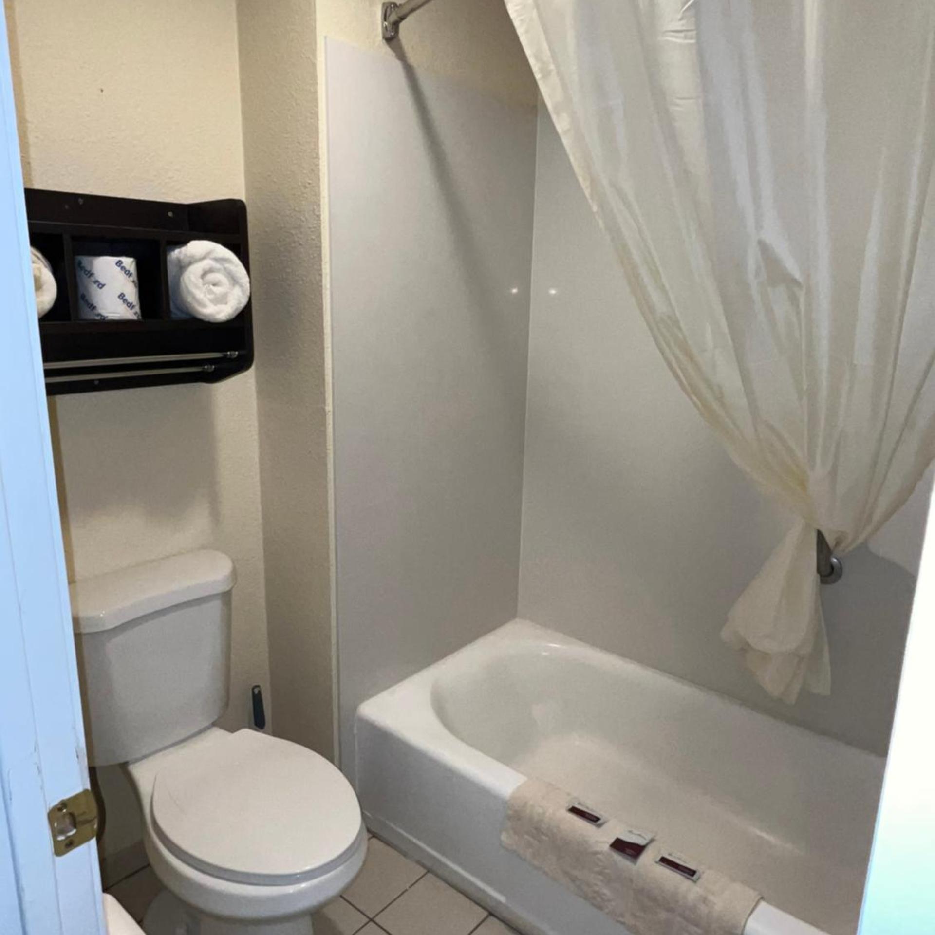 Oregon Trail Inn and Suites 47/50