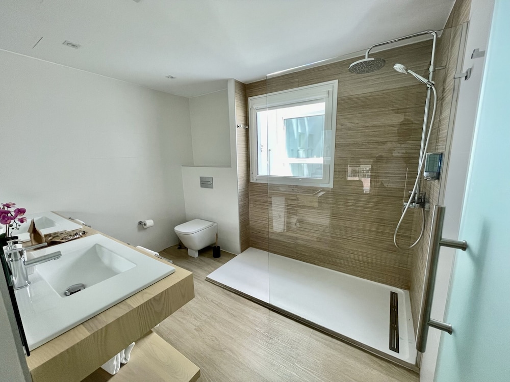 Hi Suites Hotel Emblematico 64/66