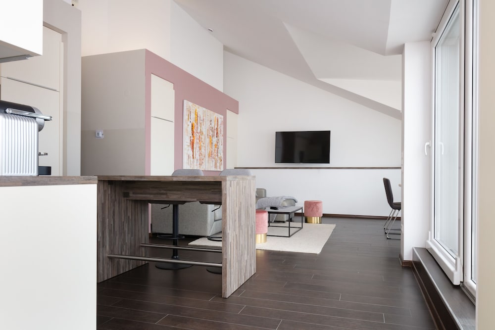 Rafael Kaiser Premium Apartments 5/50