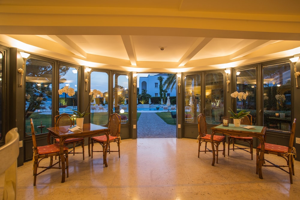 Hotel Spiaggia D Oro 38/54