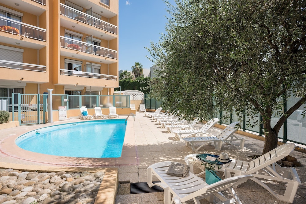 RESIDENCE LA ROSTAGNE 43/50