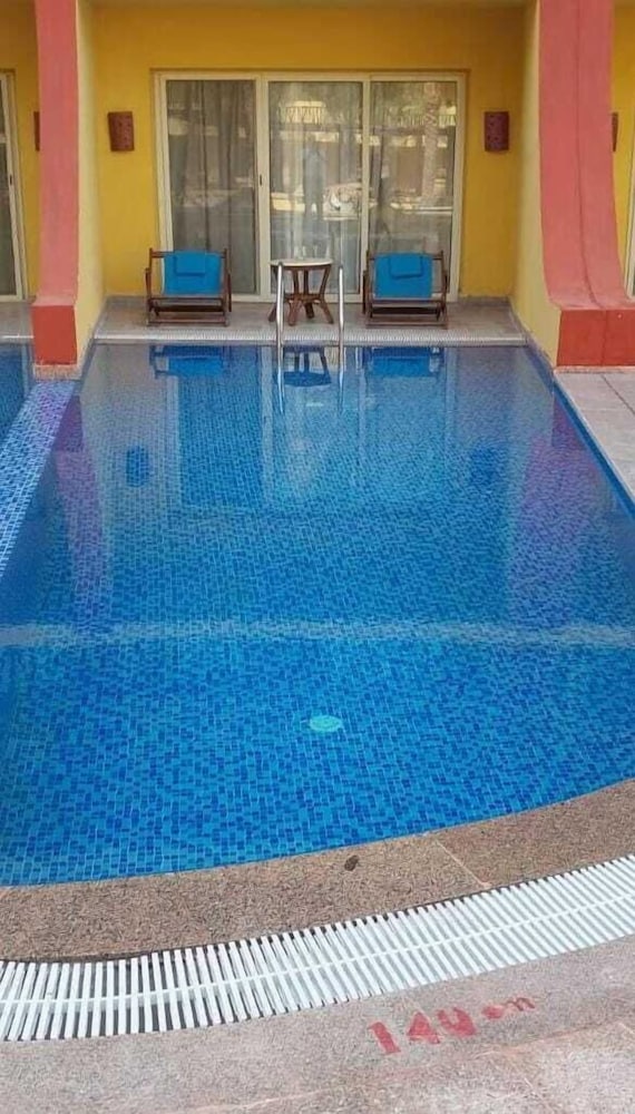 Carols Beau Rivage Matrouh 69/98