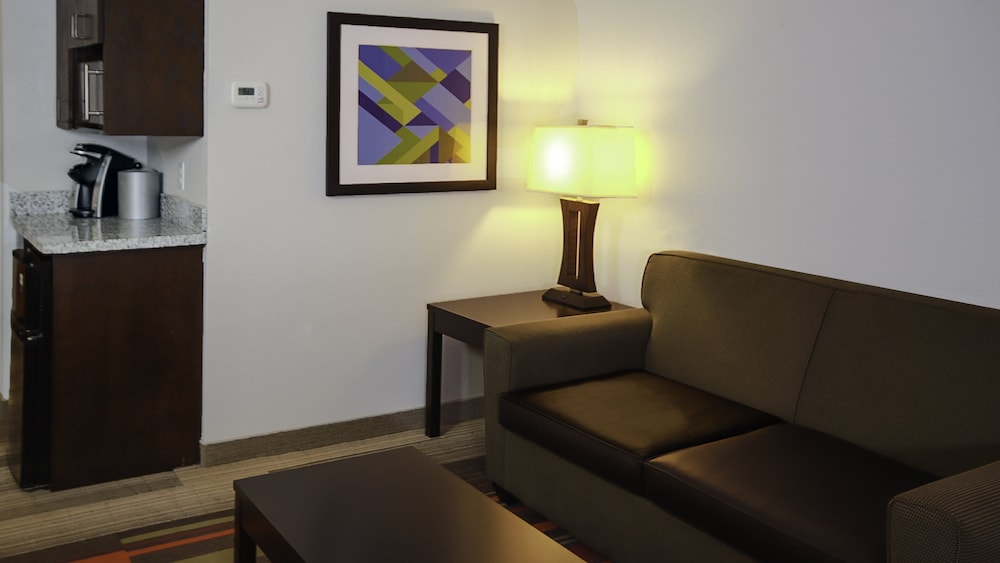 Holiday Inn Express And Suites Ironton 46/76
