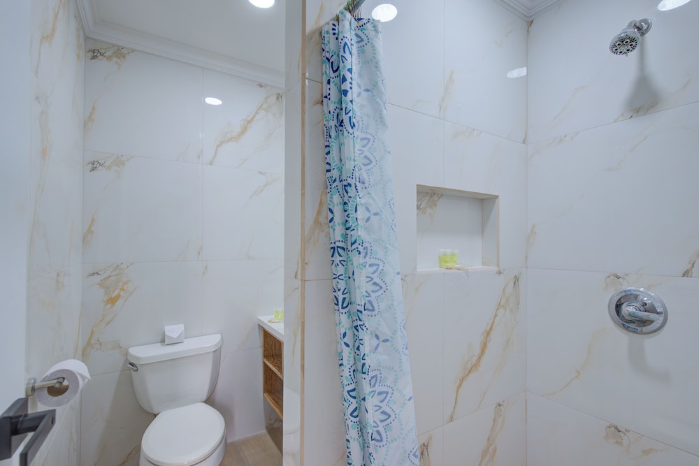 Airport Suites Hotel 55/61