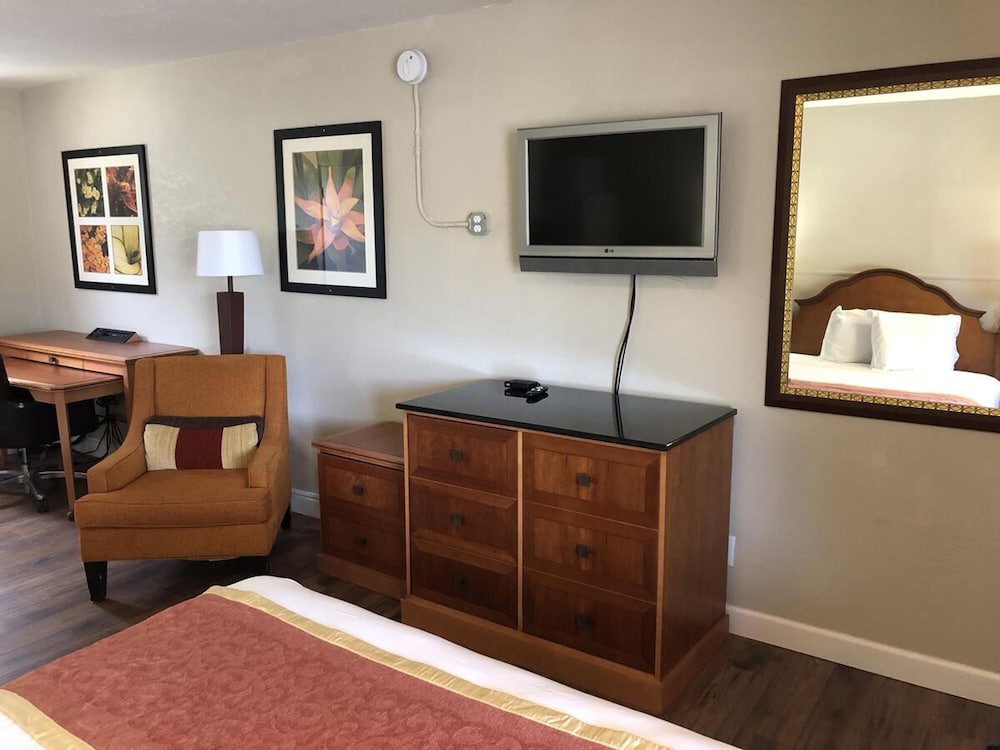 Ocala Cove Motel 30/41