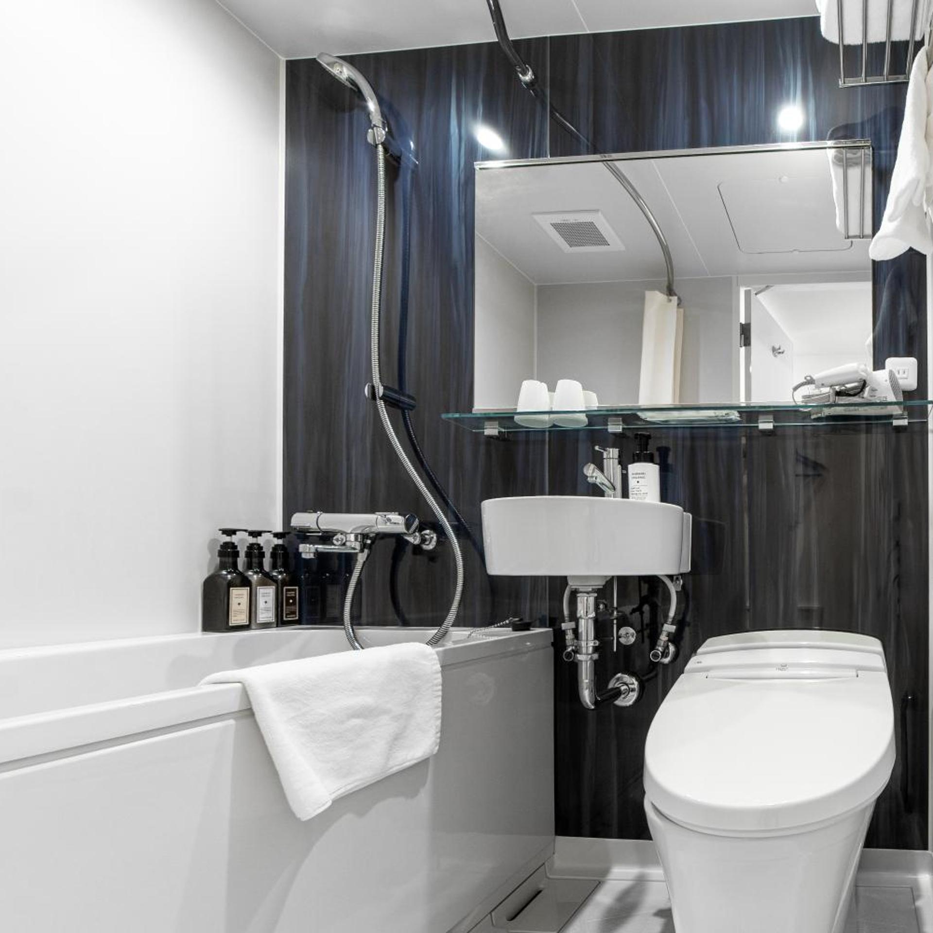 Henn na Hotel Express Osaka Namba Nipponbashi Annex 48/50