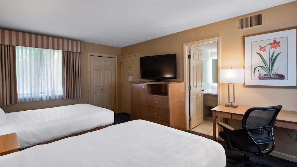 Best Western Inn & Suites Rutland-Killington 21/48