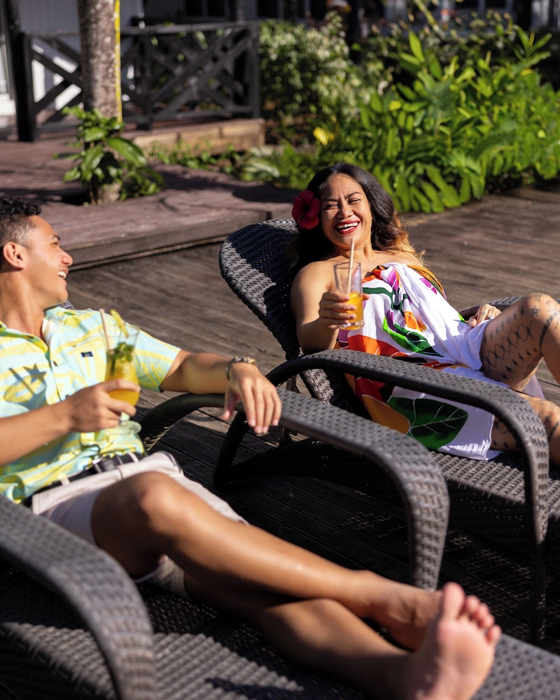Orator Hotel Samoa 44/65
