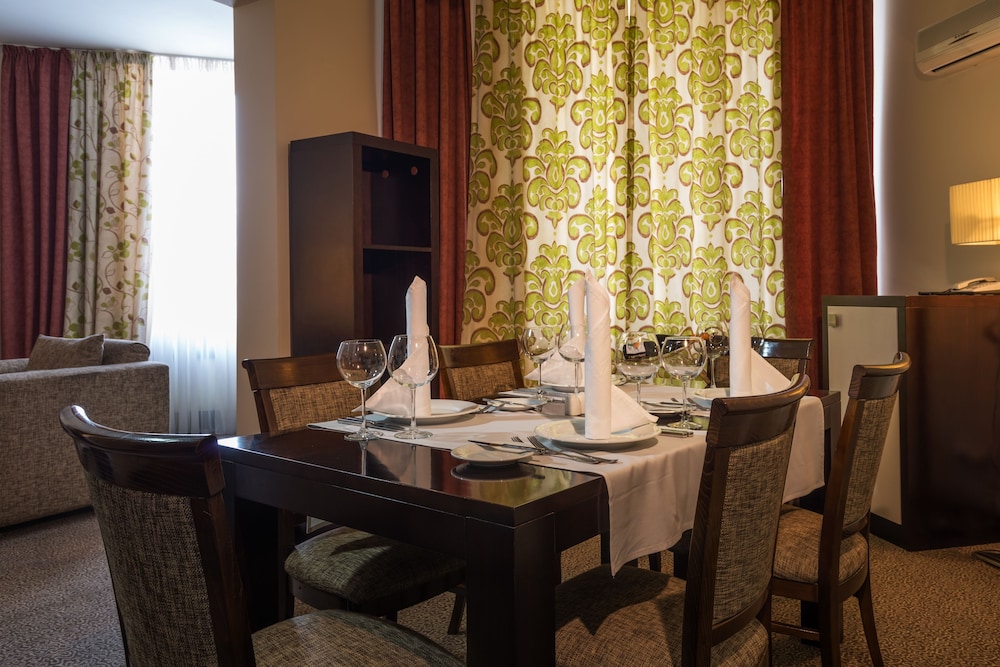 Kazakhstan Hotel 74/87