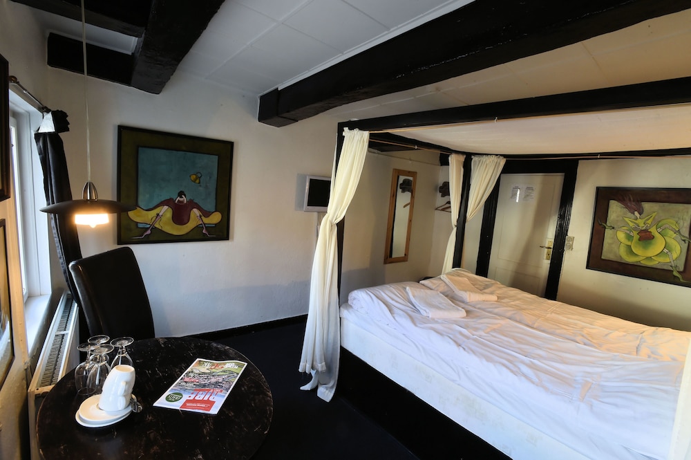 Postgaarden Bed Breakfast 5/25