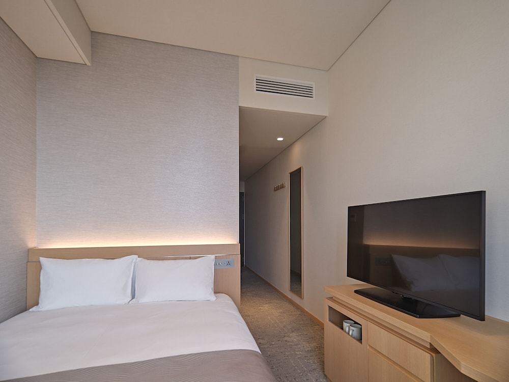 STANDARD, DOUBLE BED, HIGH FLOOR