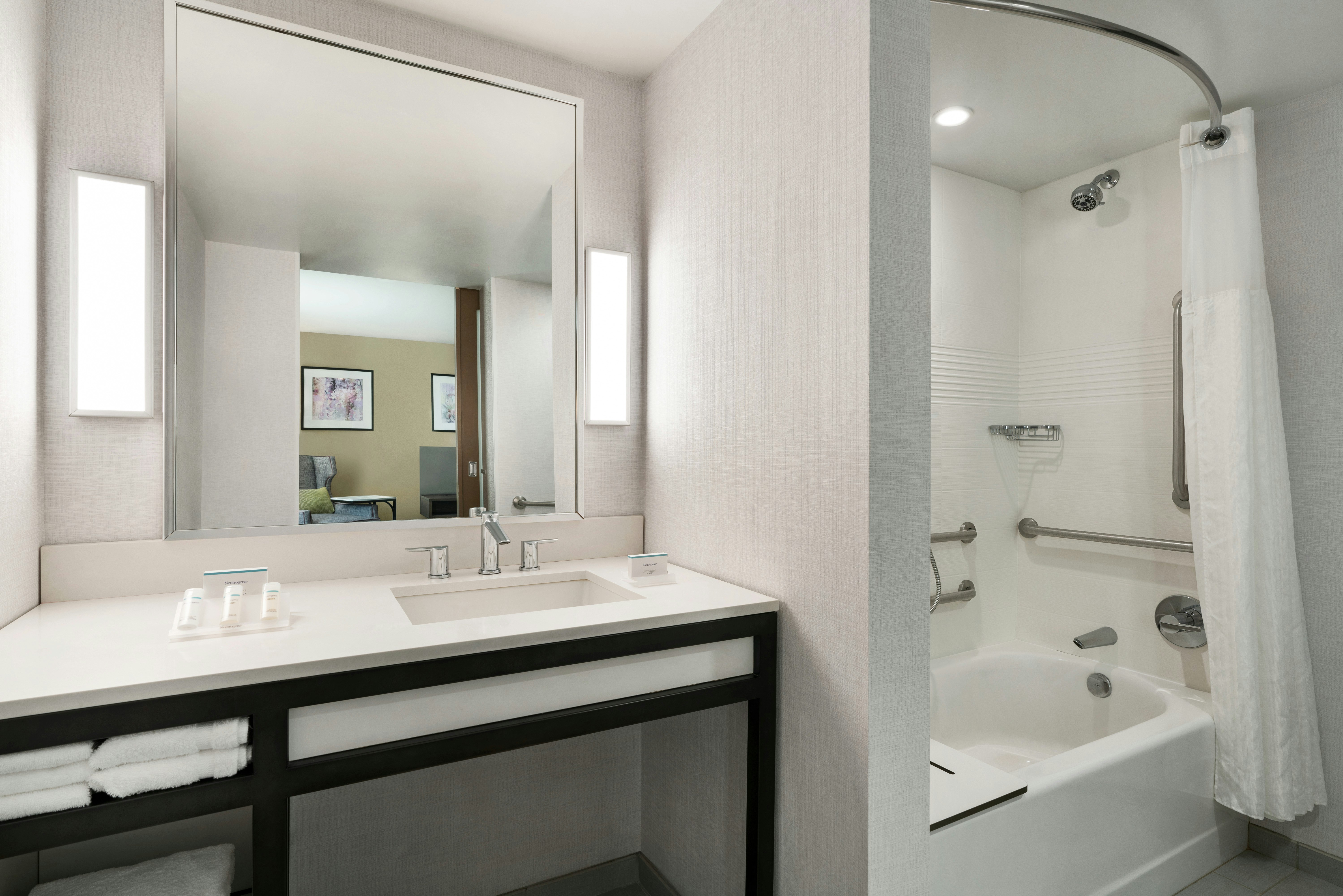 Hilton Garden Inn Springfield 74/76