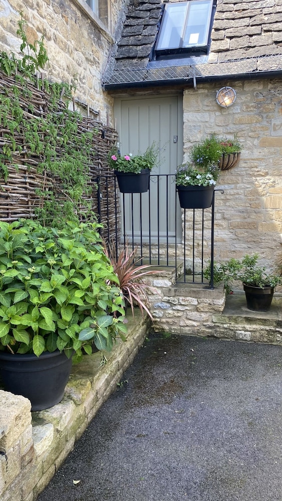The Priory Burford Bed And Breakfast 52/59