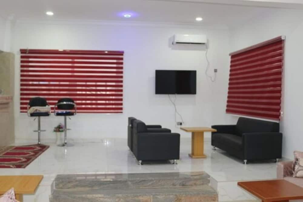 Roses Regency Hotel And Suites 14/22