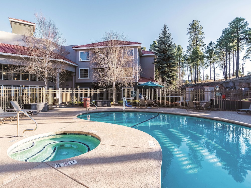 La Quinta Inn & Suites by Wyndham Flagstaff 1/51
