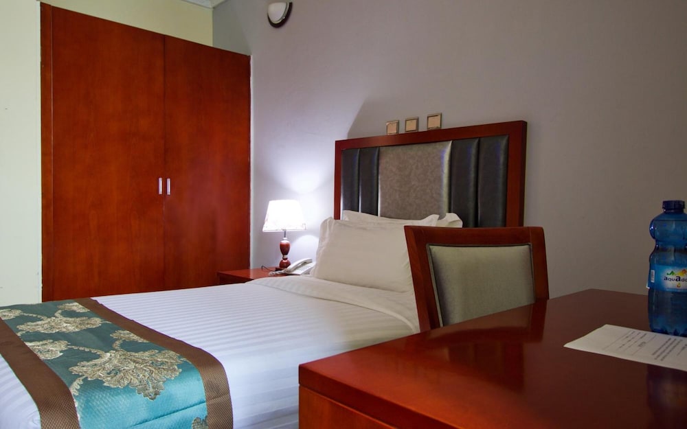 Hera Addis Hotel 11/41