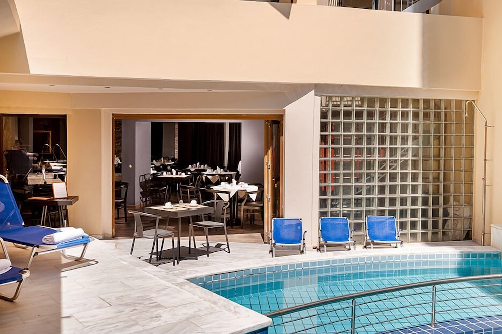 Elina Hotel Apartments 49/79