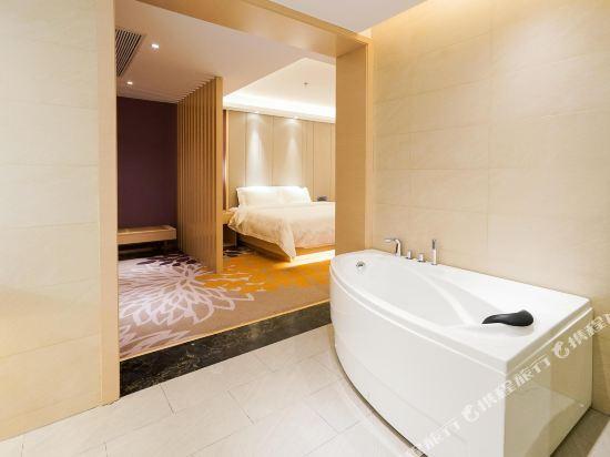 Li Feng Hotel (Wuhan Jinyinhu store) 49/49