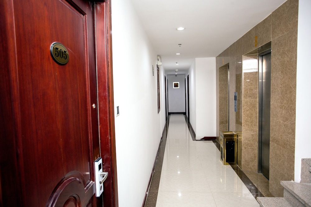 Valentine Hotel 34/50