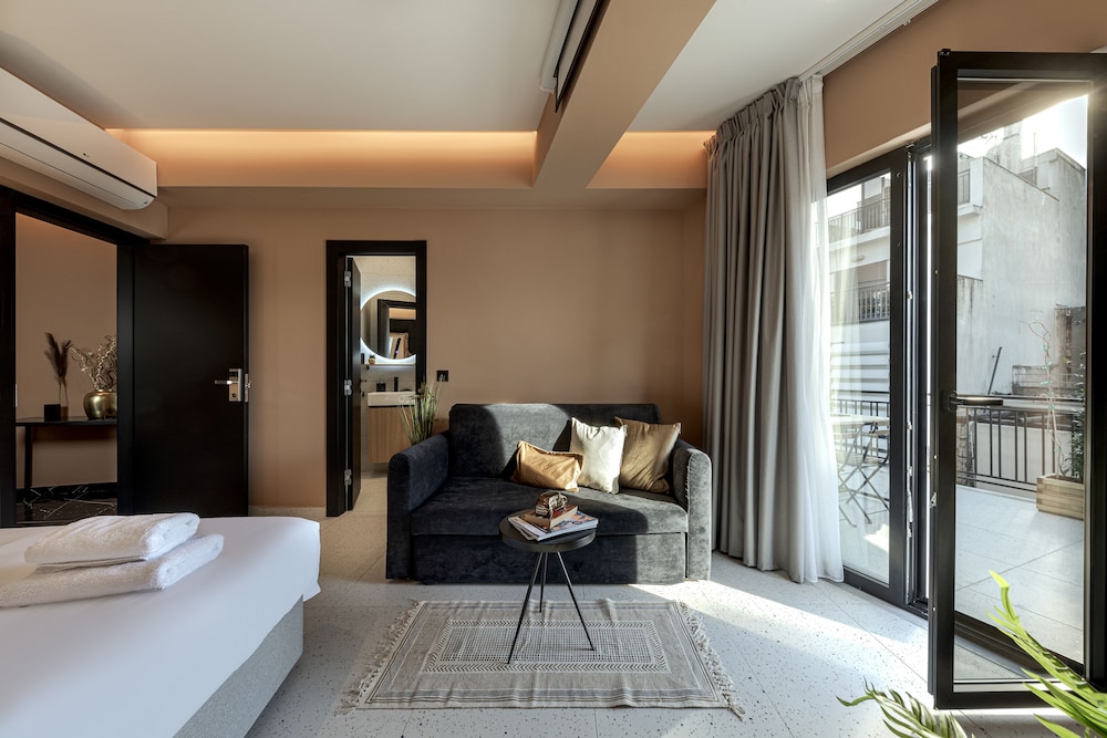 Clyde Athens by Nin&Bau 22/50