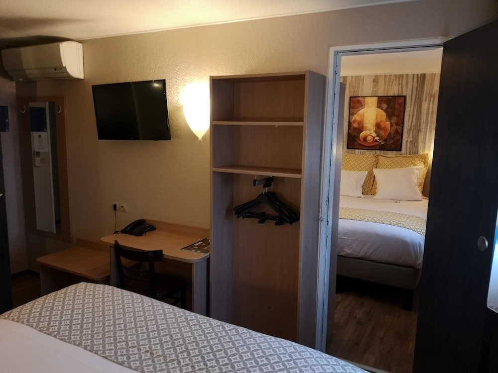 Hotel Le Relais Du Parisis 22/50