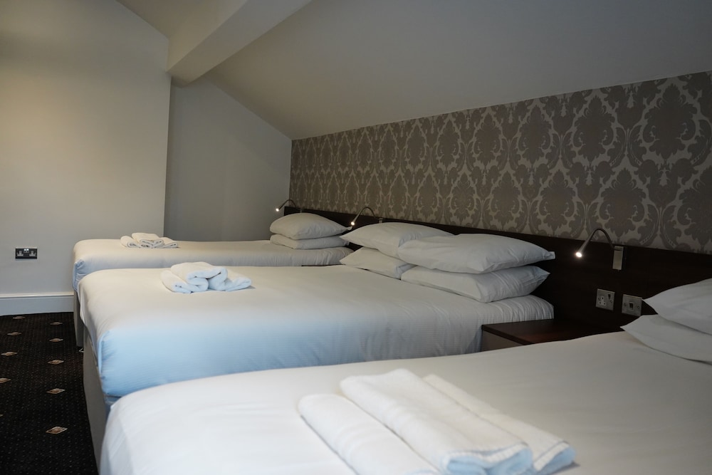 Marlborough Hotel 17/42