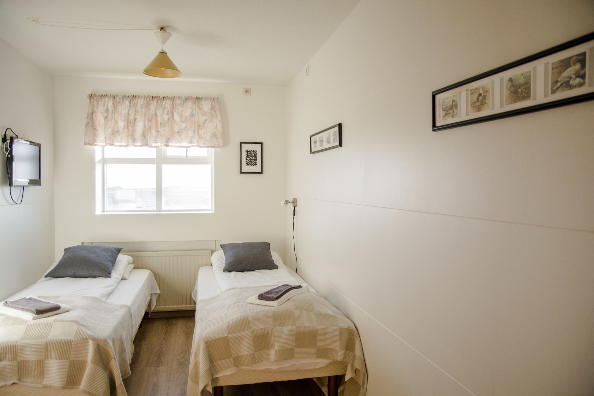 Economy, Twin Beds