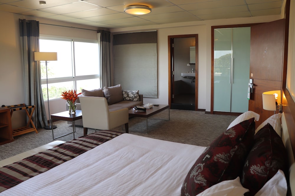 Mamba Point Hotel 27/42
