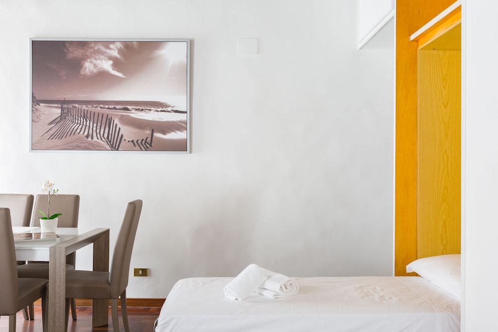 The Sistina Suite 12/46